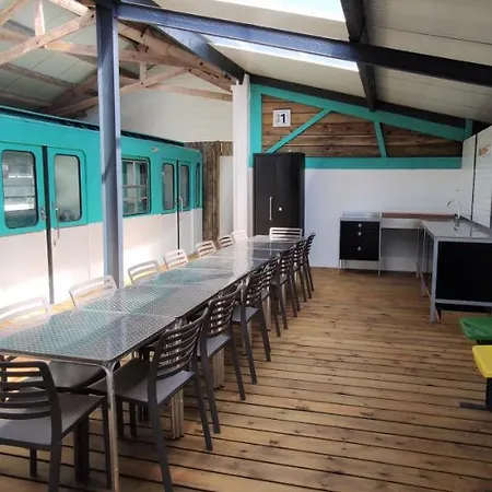 Camping Insolite Le Haut Village Saint-Michel-Chef-Chef Exterior foto