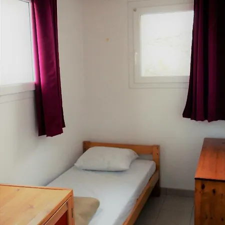 Camping Insolite Le Haut Village Saint-Michel-Chef-Chef Exterior foto