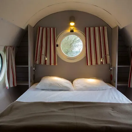 Camping Insolite Le Haut Village Saint-Michel-Chef-Chef Exterior foto