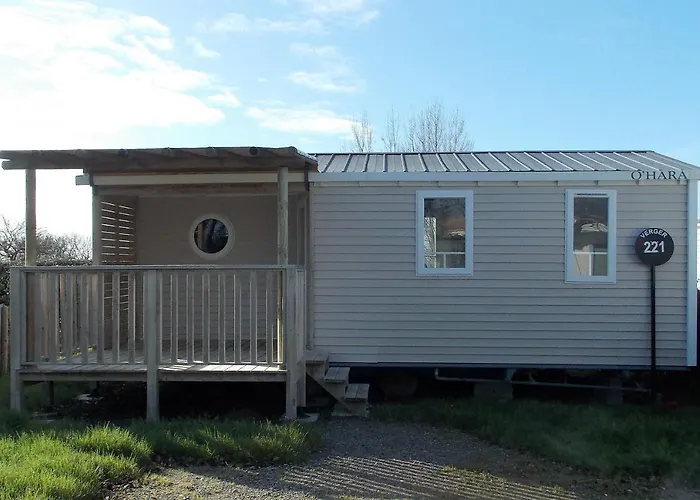 Camping Insolite Le Haut Village